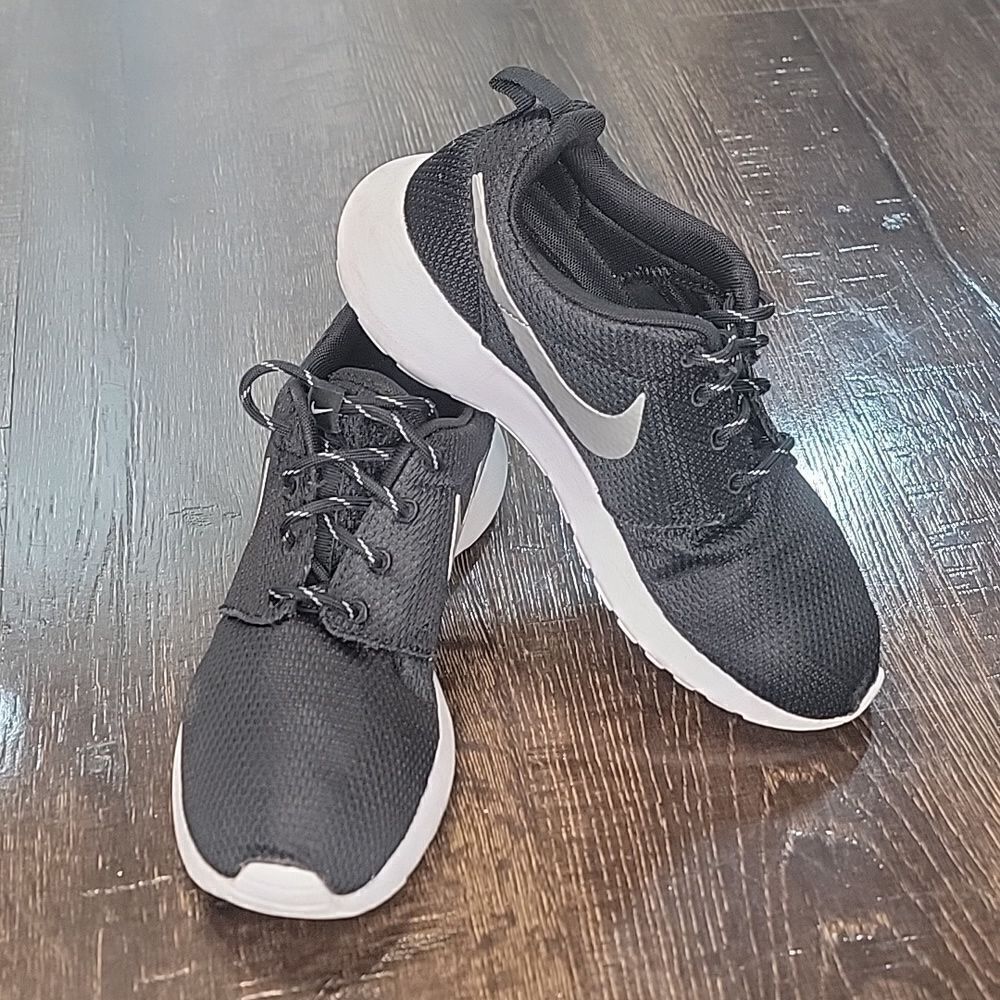 Nike Roshe Training Running Sneaker - Picture 6 of 13